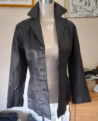 Joyita vintage! Blazer cuero genuino mujer 38.