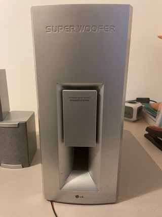 Altavoces Home Cinema LG Plata