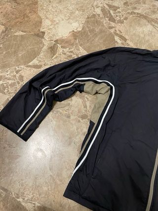 Chaqueta Deportiva Nike Vintage Negra/Dorada