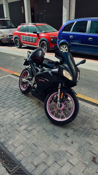 Moto deportiva RS50 50cc