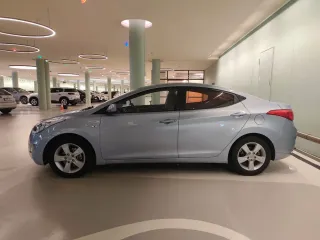 Hyundai Elantra 2011 132cv gasolina C