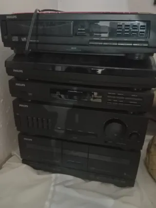 Equipo de música Philips antiguo