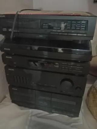 Equipo de música Philips antiguo
