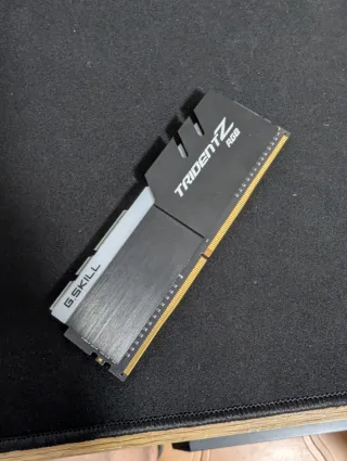 G.Skill Trident Z RGB RAM 8gb 3200