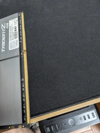 G.Skill Trident Z RGB RAM 8gb 3200