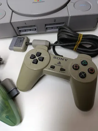 Consola PlayStation 1 Japonesa + Juegos