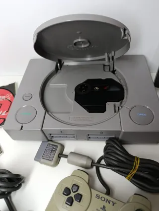 Consola PlayStation 1 Japonesa + Juegos