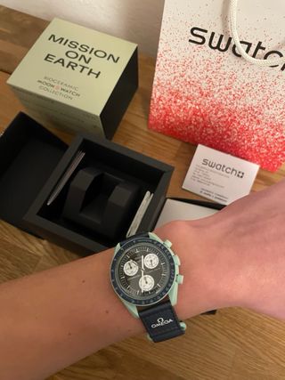 omega Swatch Moonswatch Mission to Earth