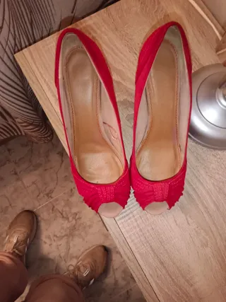 Zapatos de tacón rojos talla 40
