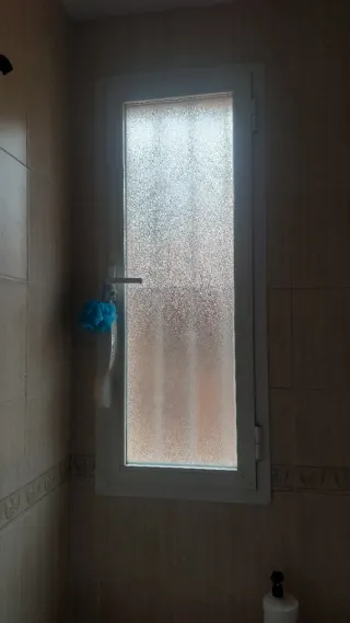 Ventanas y puertas aluminio con persianas