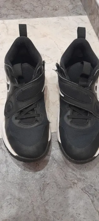 Zapatillas Nike Baloncesto velcro Talla 38