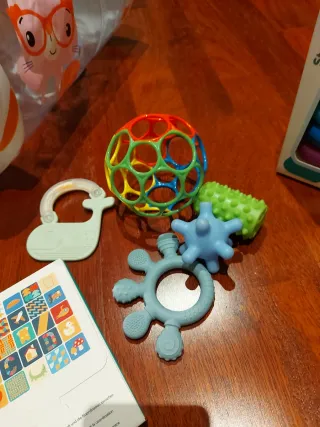 Lote de juguetes de estimulación temprana 0-12.