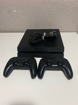 Consola PS4 + 2 Mandos