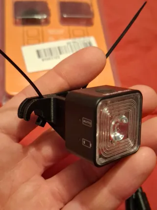 Luz trasera para bicicleta recargable