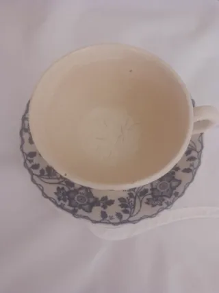 Taza antigua aparece en la serie Ena
