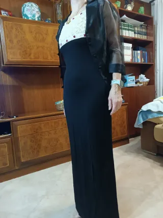 Vestido largo y chaqueta para ceremonias