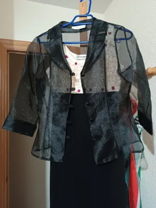 Vestido largo y chaqueta para ceremonias