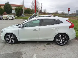 Volvo V40 D4 R-desing momentum aut.