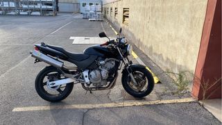 Honda Hornet 600 Naked con problemas en valvulas