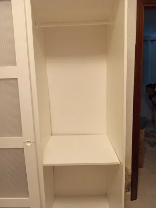 Armario blanco puertas correderas cristal