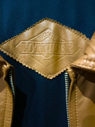 Cazadora LOTTUSSE Piel Ovino. Como nueva. Talla 56