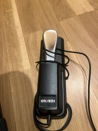 Teclado Yamaha PSR E263 con pedal.