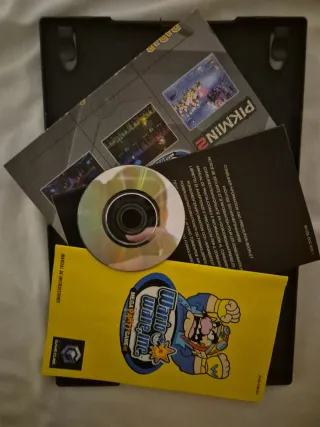 WarioWare, Inc. Mega Party Game  NINTENDO GAMECUBE