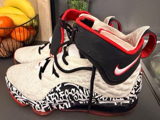 Zapatilla Nike LeBron 17