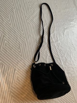 Bolsito de terciopelo negro