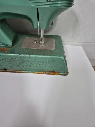 Máquina de coser Juguete Vintage Eureka