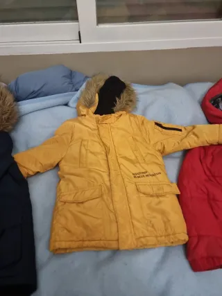 Set di cappotti e gilet per bambini, varie taglie
