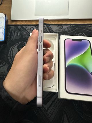 iPhone 14 morado