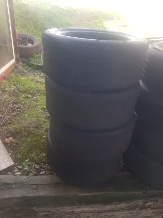 Neumático Avon Montaña R14