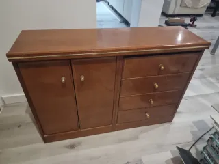 Armario de pasillo de madera