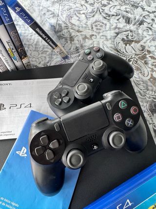 Consola PS4 Slim Negra + 2 Mandos + 14 Juegos
