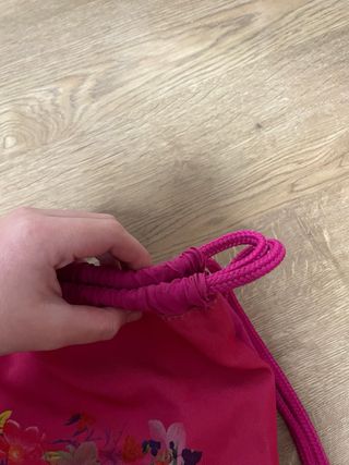 Mochila Pepe Jeans rosa con flores