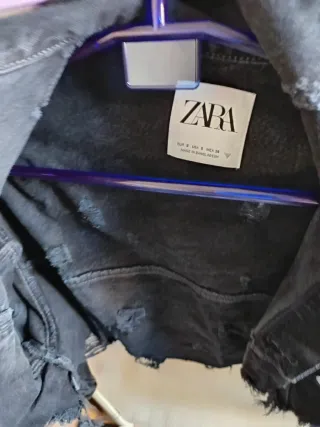 Cazadora vaquera corta Zara desgastada