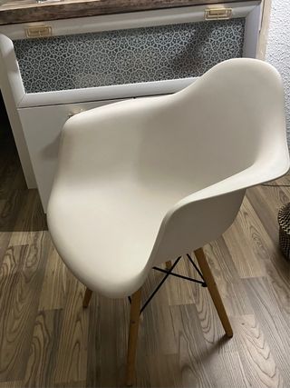 Sillas estilo nórdico blanca y madera. Pack de 4