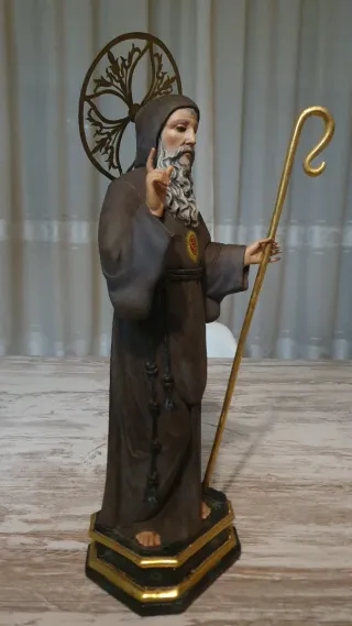 Antigua talla San Francisco de Paula