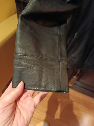 Chaqueta de cuero negra Talla M.