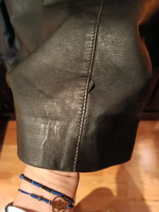 Chaqueta de cuero negra Talla M.