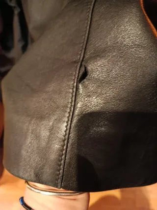 Chaqueta de cuero negra Talla M.