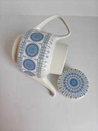 Tetera vintage Pontesa azul y blanco