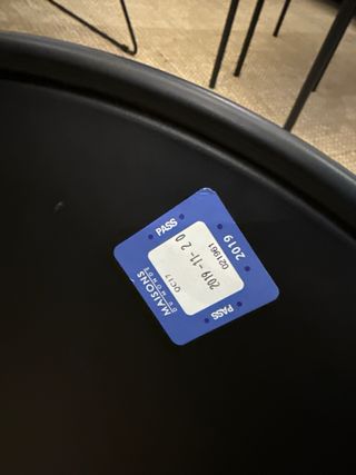 Mesa de centro geométrica negra