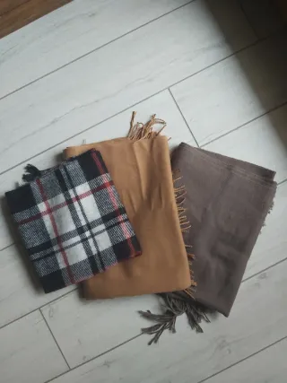 Sciarpe varie marroni e multicolore