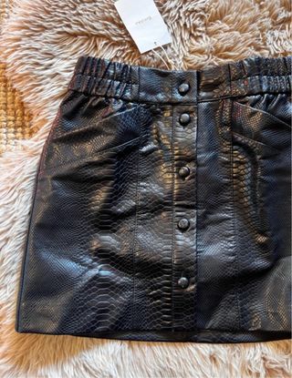 Falda efecto piel Bershka negra Talla M