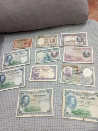 Lote monedas y billetes españoles y extranjeros