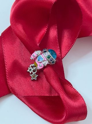 Joyería de plata con dijes