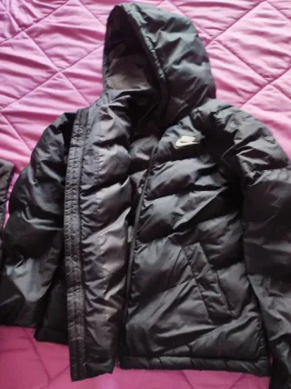 Cazadora Nike Negra con Capucha talla 12