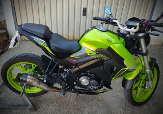 Moto 125cc Naked Verde